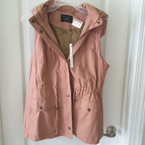 Love Tree Jackets & Blazers - Love Tree size M hooded vest, brand new Love Tree Jackets & Blazers - Love Tree size M hooded vest, brand new
